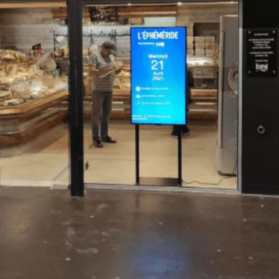 โมดูลหน้าจอ LCD สองด้านขนาด 43 นิ้วโฆษณาชั้น Kiosk หน้าต่างสองด้าน