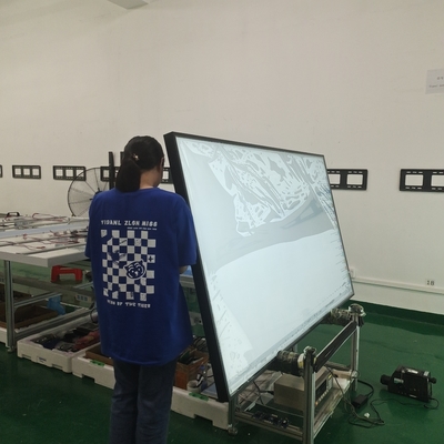 86 นิ้ว ความสว่างสูง หน้าต่าง LCD 2500 Nits UHD